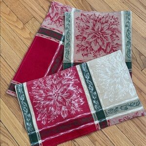 Festive Holiday Placemats with Poinsettia Design, set of 4, cotton tapestry